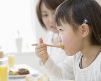 孩子只吃零食不吃饭，长得瘦瘦小小，怎么办！